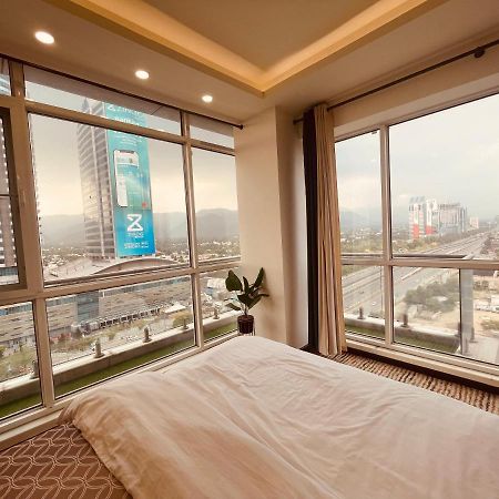 High Rise Presidential Suite In Elysium Opp Centaurus Islamabad Exterior photo