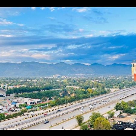 High Rise Presidential Suite In Elysium Opp Centaurus Islamabad Exterior photo